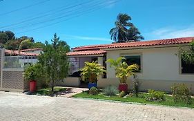 Casa em Condomínio, Piscina Privativa e Área Gourmet